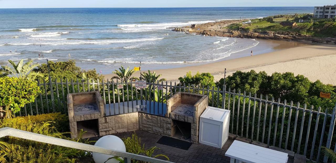 Aride 4 Awesome View Of Uvongo Main Swimming Beach From Communal Braai Area Маргит Экстерьер фото